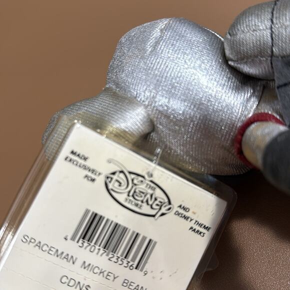 Vintage The Disney Store spaceman Mickey and spaceman Minnie bean bags flawed - Picture 5 of 10